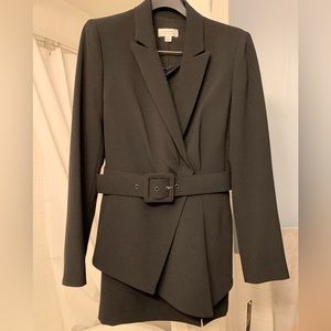 NEW Tahari jacket and skirt, size 4, new prize 329.00